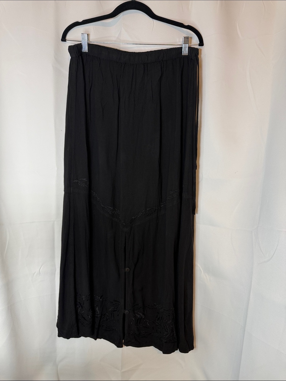 Soft Surroundings Black Wide Leg Pants with Subtle Embroidery